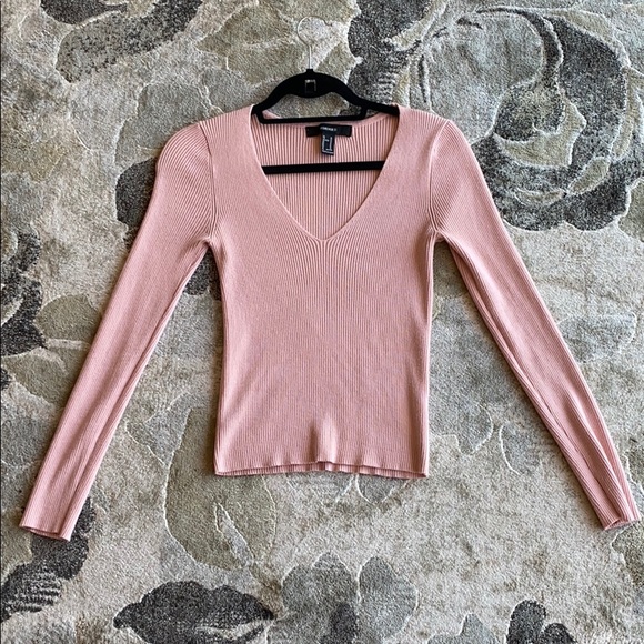 Forever 21 baby pink sweater!!! - Picture 1 of 4